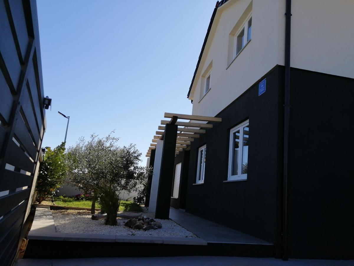 Elena Villa Pomer Exterior photo