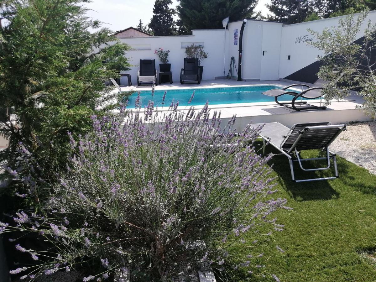 Elena Villa Pomer Exterior photo